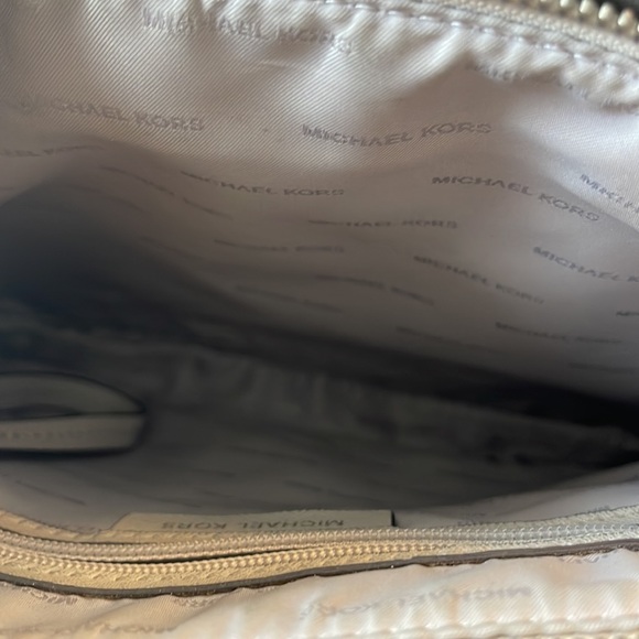 Michael Kors teal snake skinned purse w/over the shoulder strap - Picture 6 of 9